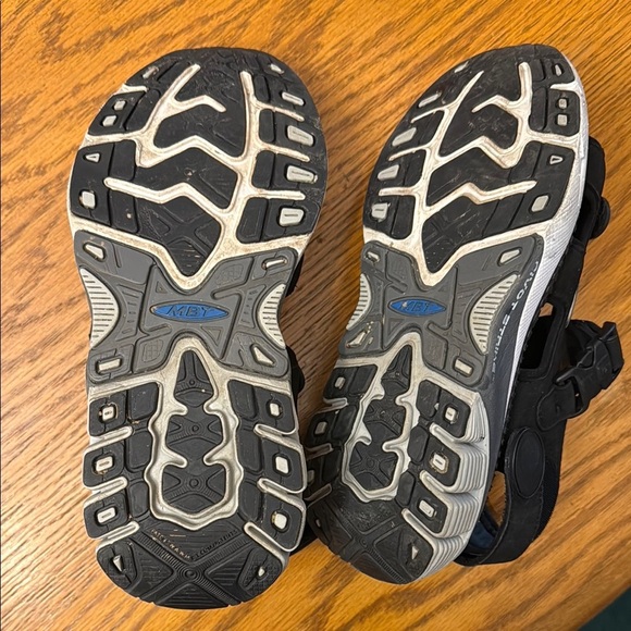 MBT Black Sport Sandals with Adjustable Straps and Cushioned Footbed - Picture 4 of 4